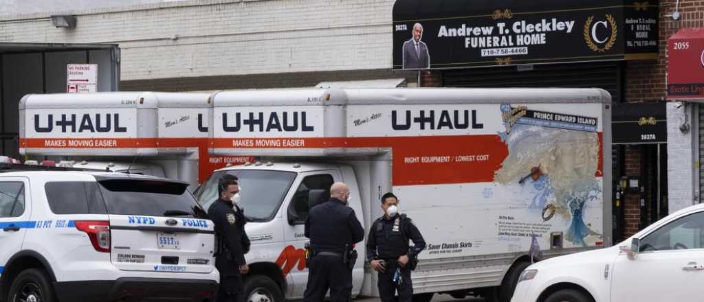 Escándalo por el hallazgo de un centenar de cadáveres descompuestos en Nueva York