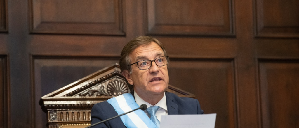 Entre restricciones y una asamblea "mixta", Suarez dar&aacute; su discurso