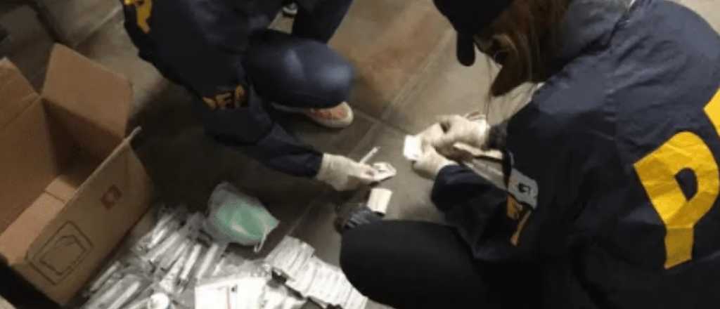 Falsos médicos fueron detenidos intentando entrar con cocaína a Mendoza