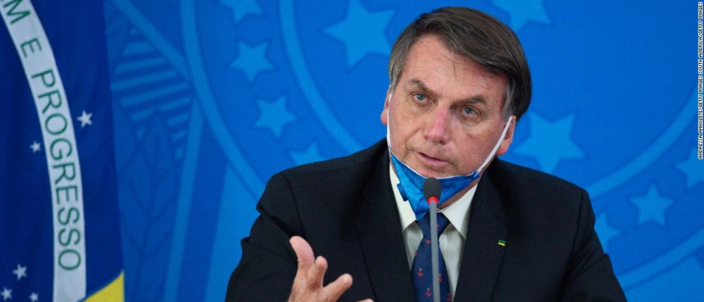 Bolsonaro: "Muchos periodistas no podrían sobrevivir al coronavirus"