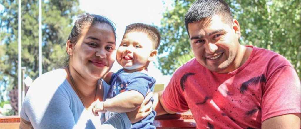 Un polic&iacute;a de La Paz ayud&oacute; a una mujer al verla llorando porque no ten&iacute;a dinero