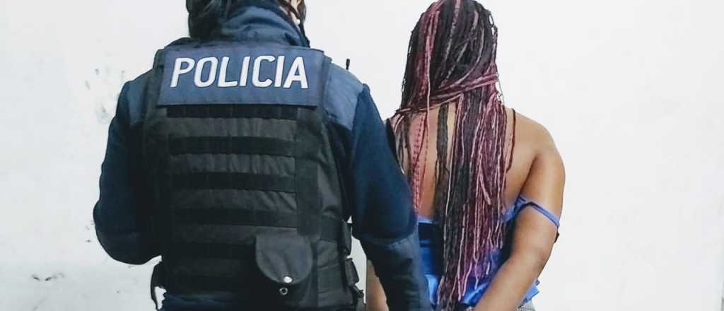 Detuvieron a una dominicana que asaltaba con un cuchillo en la Cuarta