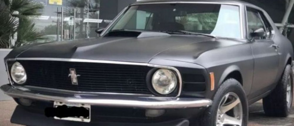 Se vende: un Ford Mustang 1970 que es una joya en Mendoza (mirá el precio)