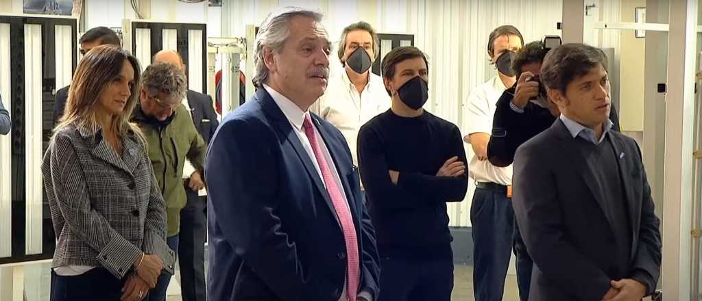 Sin barbijo, Alberto Fern&aacute;ndez "amag&oacute;" con extender la cuarentena