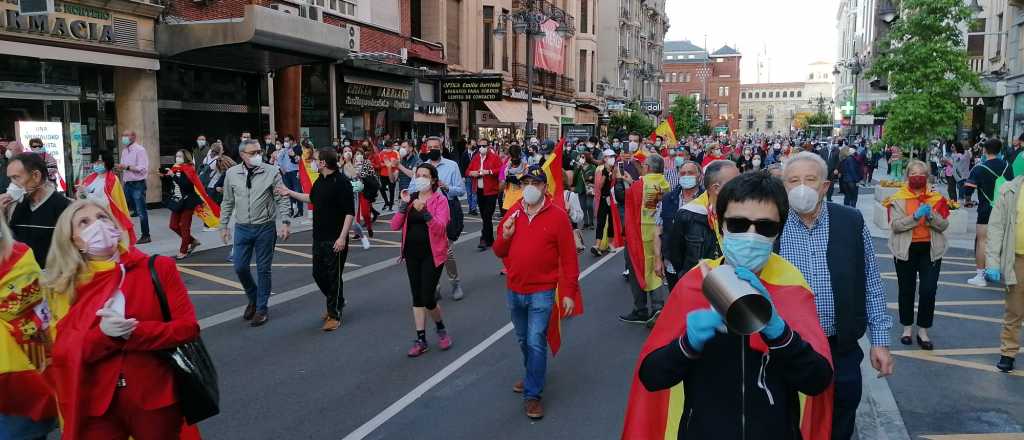 Crisis en el gobierno español al ritmo del aumento del malestar social