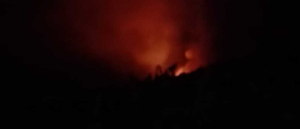 Tunuyán: vecinos ayudaron a apagar el incendio en una vivienda
