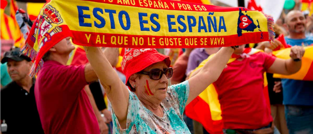 En España marchan contra el gobierno por la gestión del coronavirus