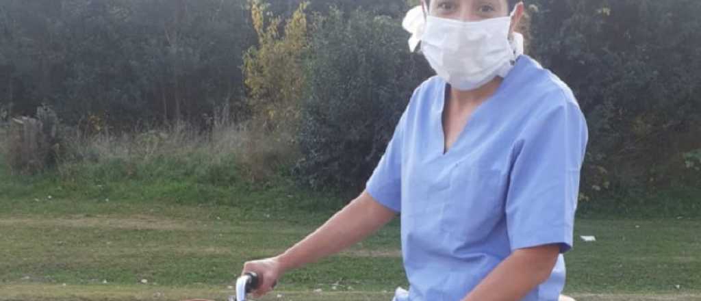 Es enfermera y pedalea cada día 20 kilómetros para ir a un centro de Salud