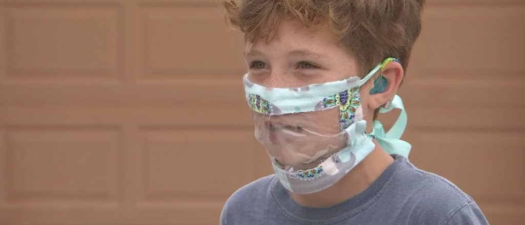 Emprendedores de San Rafael fabrican barbijos para hipoacúsicos