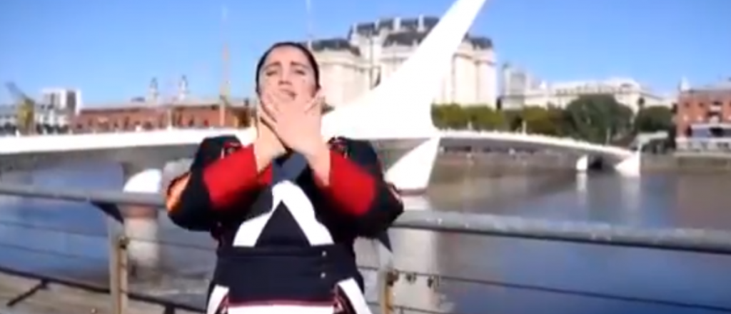 El Ejército argentino interpretó el himno en lenguaje de señas
