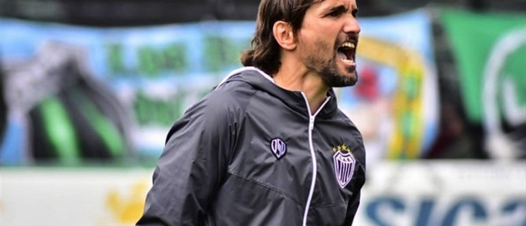 &iquest;Qui&eacute;n es Diego Mart&iacute;nez, el desconocido t&eacute;cnico del Tomba?