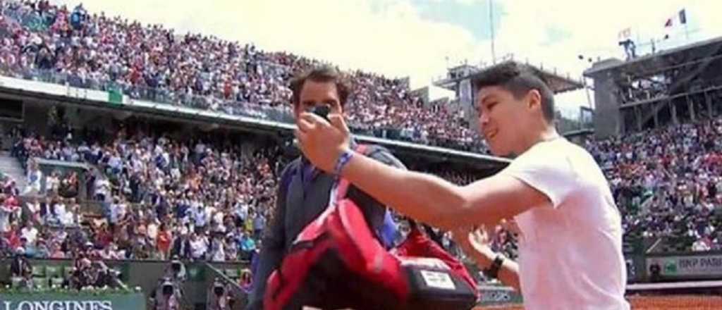 Un cazador de selfies provocó la furia de Federer