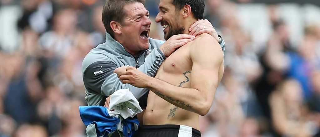 Imperdonable: Newcastle "colgó" a Jonás Gutiérrez, que explotó de bronca