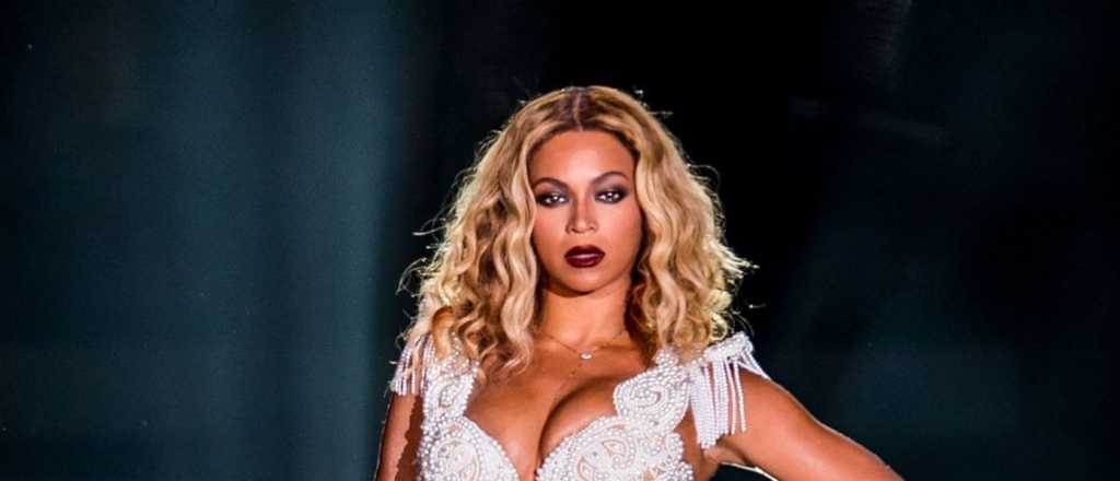 El bailecito de Beyoncé "sacudiendo" en las redes sociales