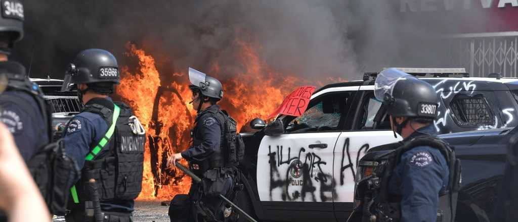 Los disturbios por la muerte de Floyd generan el toque de queda en Los &Aacute;ngeles