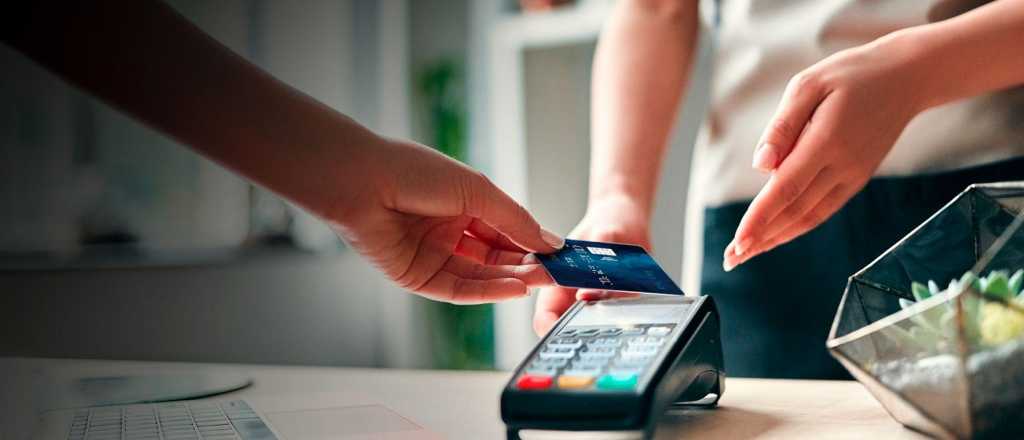 Para evitar el contagio, ya no se firmar&aacute;n los cupones al comprar con tarjetas