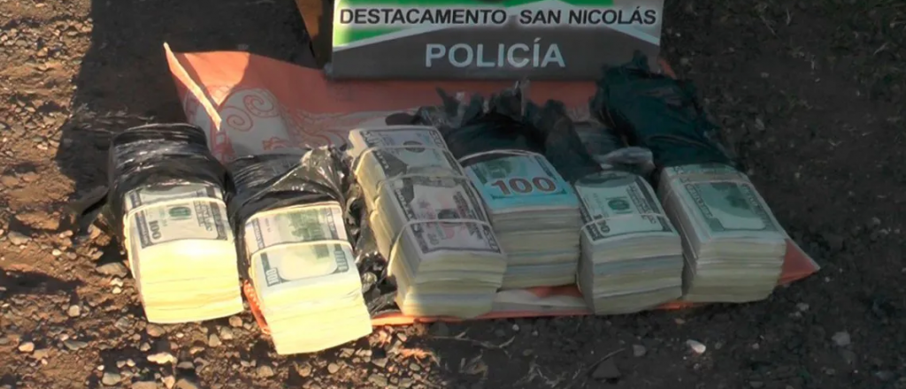 Detuvieron a un DJ en la ruta con casi 300 mil d&oacute;lares