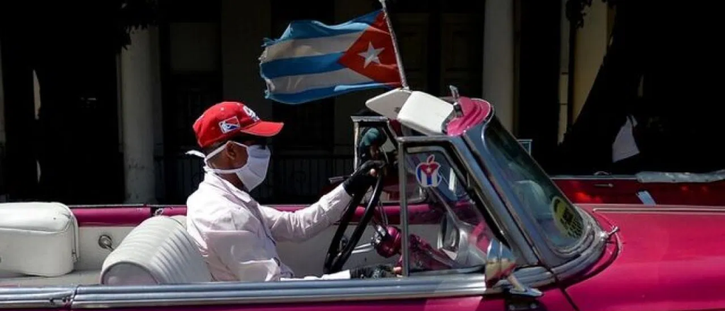 Cuba tiene la pandemia "bajo control" y sale de a poco del confinamiento