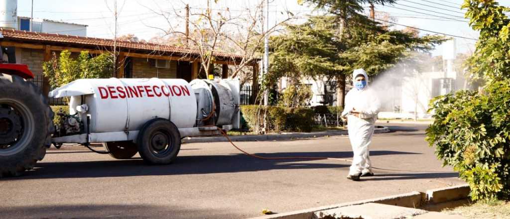 "Arden" los grupos de WhatsApp de Luzuriaga por los contagios