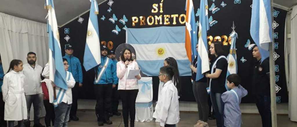 Alumnos de la Antártida prometieron lealtad a la bandera