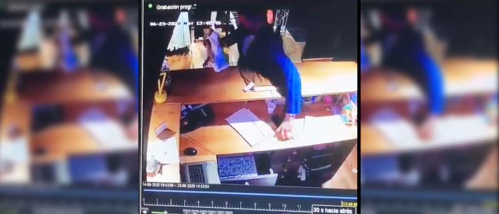 Video: un ladrón "elegante" robó en un local de ropa del centro mendocino