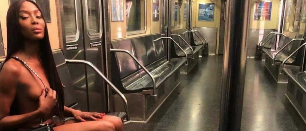 Naomi Campbell pos&oacute; sin ropa en el subte de Nueva York