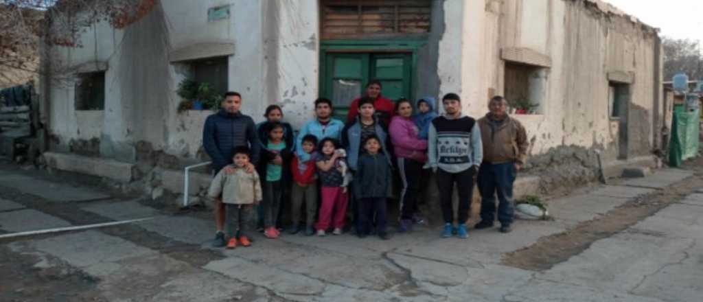 Desalojan a cuatro familias por peligro de derrumbe en San Carlos