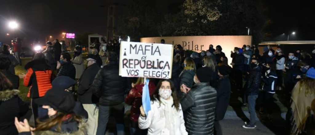 Bullrich respald&oacute; el reclamo de los vecinos de Pilar contra L&aacute;zaro B&aacute;ez