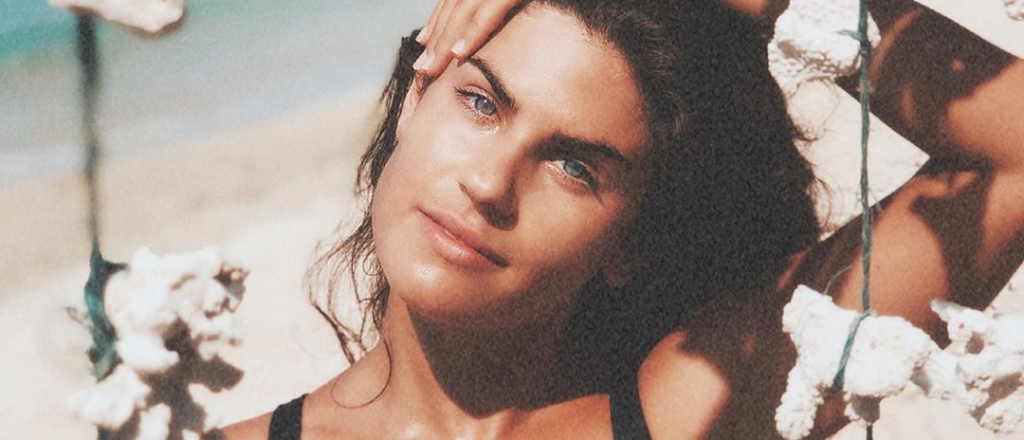 Cuarentena so&ntilde;ada: en una paradis&iacute;aca isla se enamor&oacute; de un instructor de buceo belga