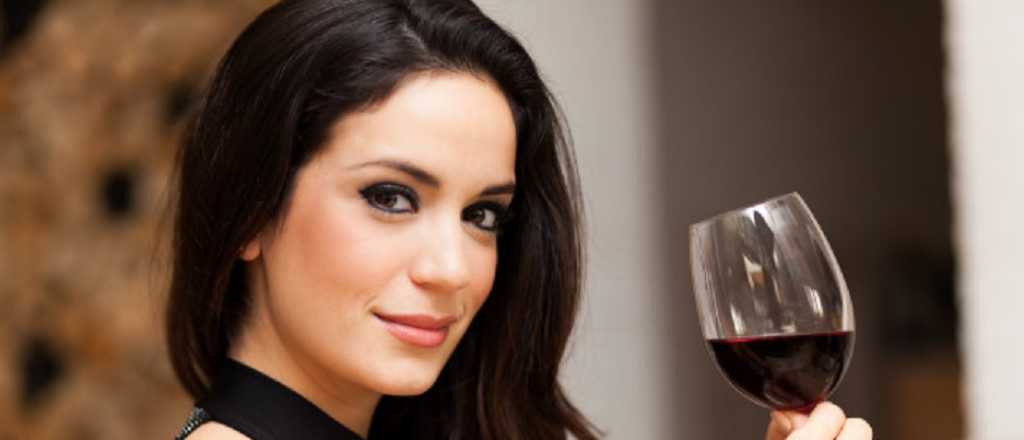 En Argentina, 4 de cada 10 mujeres que consumen vinos prefieren los tintos