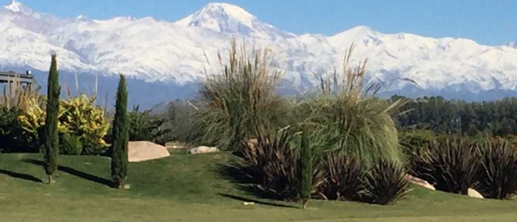 Los porte&ntilde;os salen a la caza de terrenos "devaluados" en las provincias
