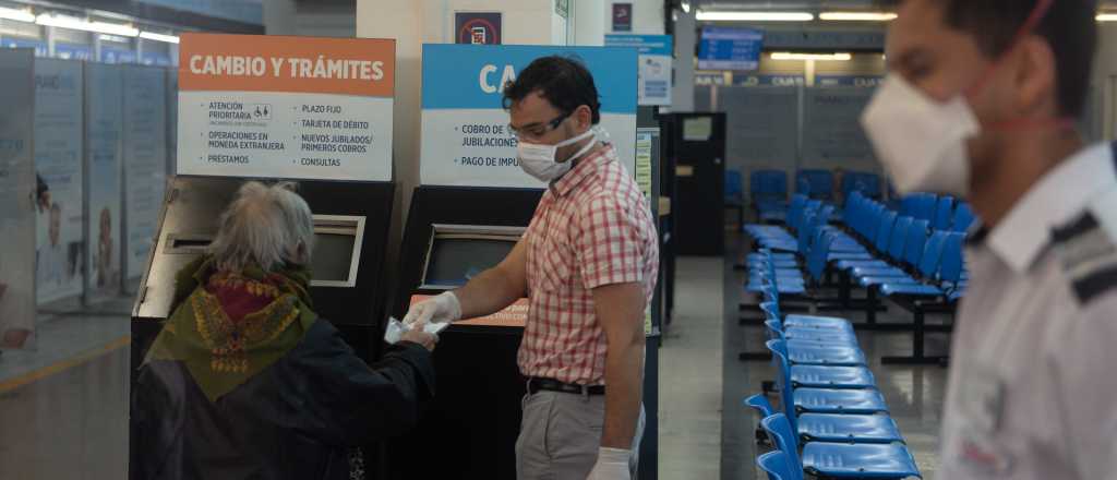 Los bancarios lograron un aumento de salarios de 26% para este a&ntilde;o