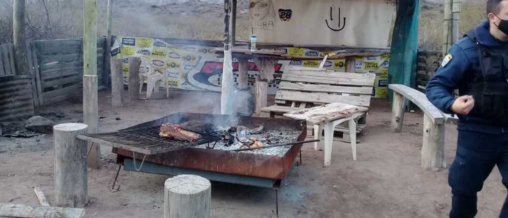 Las fotos de la juntada de amigos en Luján que violó la cuarentena