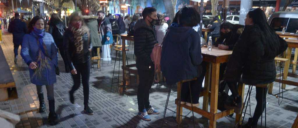 Restaurantes y bares abrir&aacute;n hasta la 1.30 en la "Semana del Amigo"