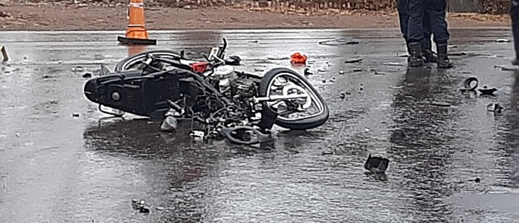Un motociclista murió luego de chocar contra una camioneta en Luján