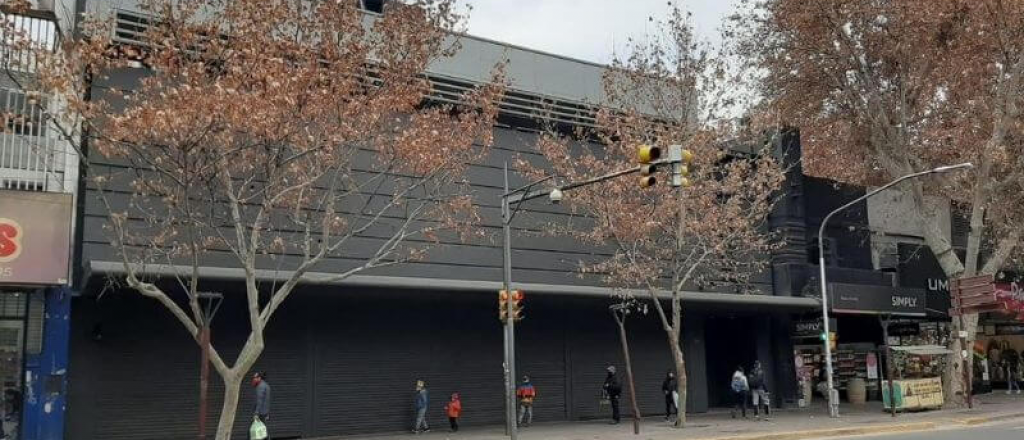 Desembarco en uno de los locales m&aacute;s grandes del Centro mendocino