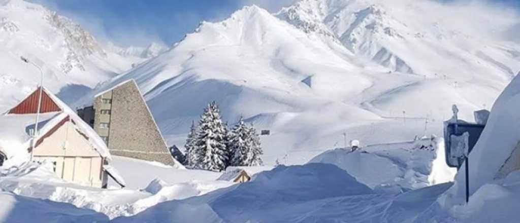 Hay ocho detenidos por esquiar en Las Leñas durante el finde largo