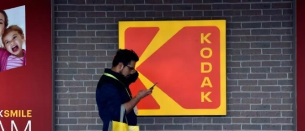 Trump anunció un acuerdo para que Kodak fabrique medicamentos
