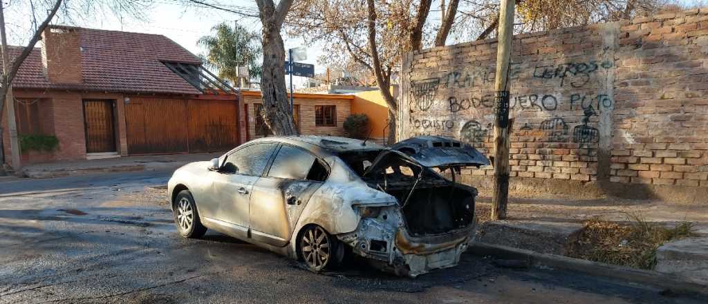 Detuvieron a un hombre por el caso de los autos incendiados en Godoy Cruz