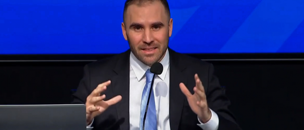 El presupuesto 2021 prevé un leve repunte del PBI luego de una caída del 12%