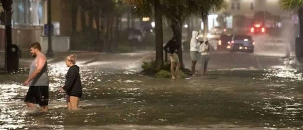 Al menos dos muertos por la llegada del huracán Isaías a Estados Unidos