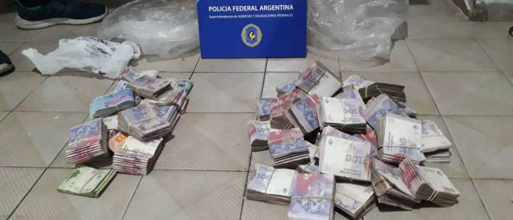 Cayó una banda narco en Las Heras con más de medio millón de pesos