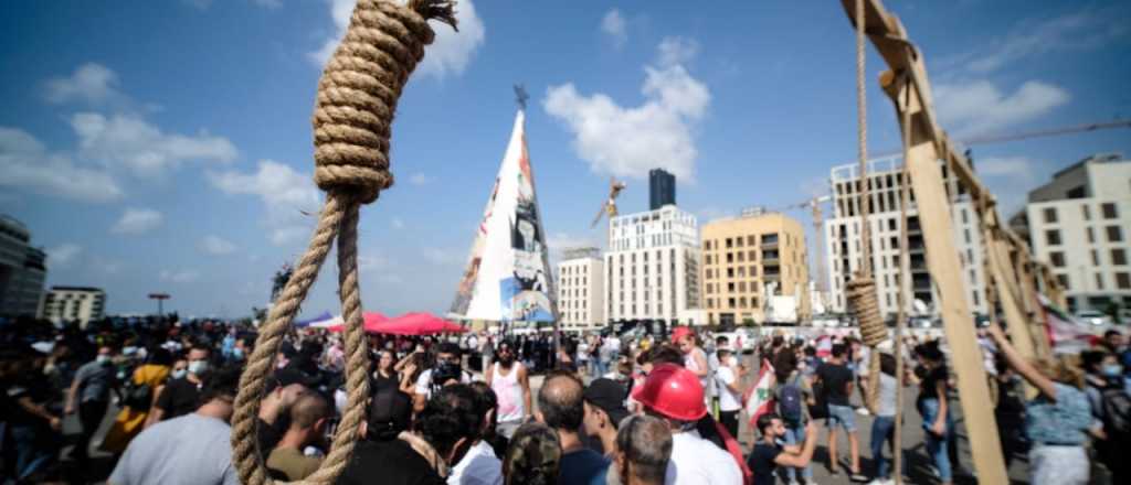 Horcas para los políticos en Beirut, luego de la explosión