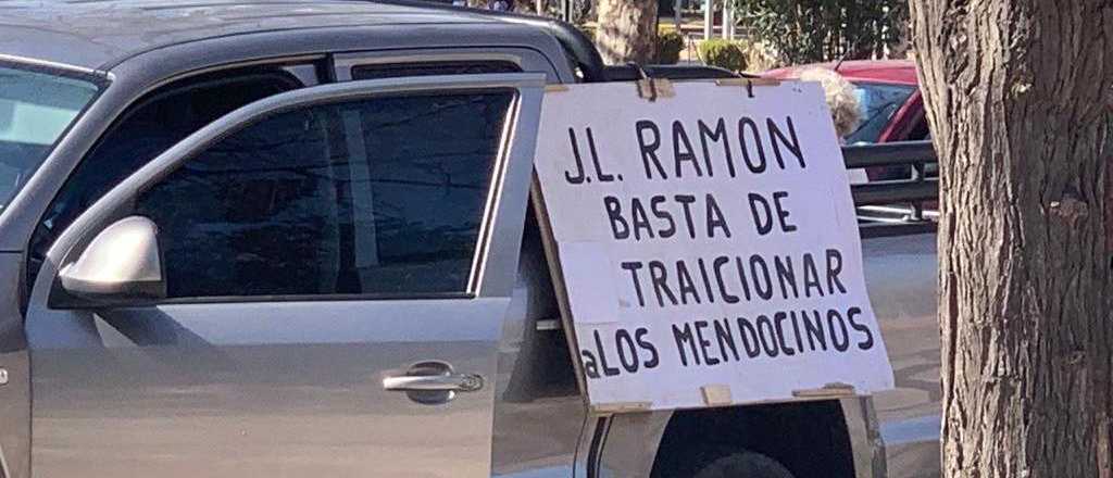 Ramón cruzó a quienes lo criticaron en la marcha #17A