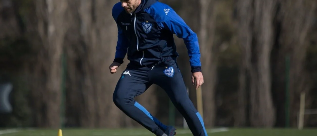 Fernando Gago se entren&oacute; a la par de sus compa&ntilde;eros en V&eacute;lez