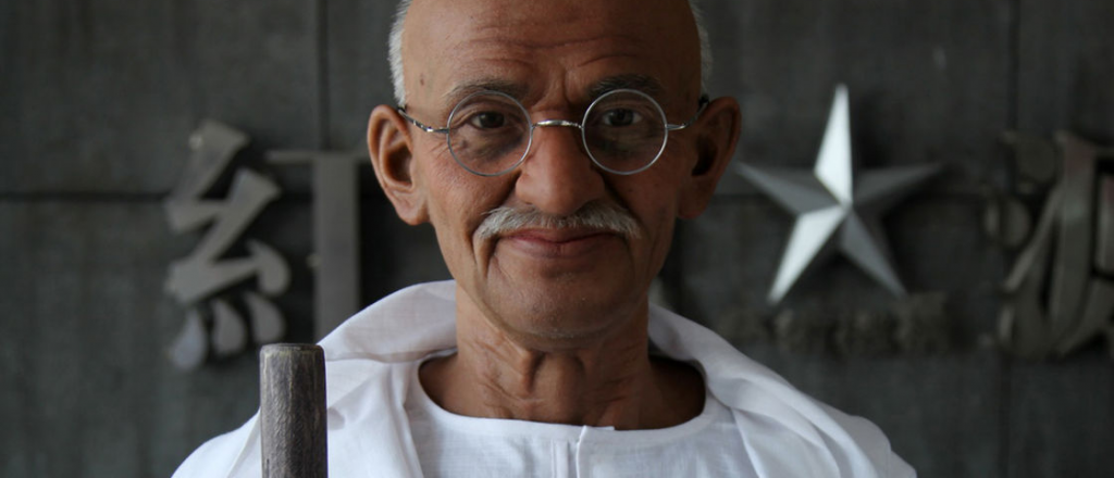 Subastan en Londres las gafas de Gandhi en un precio récord 
