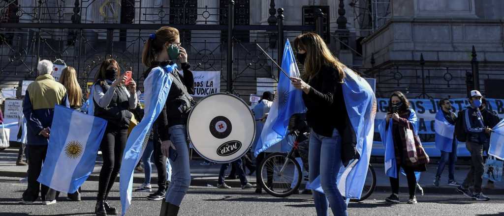Banderazo: as&iacute; protestan en el Congreso contra la Reforma 