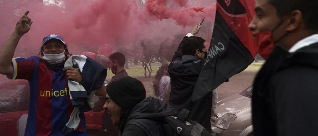 Los hinchas de Newell&acute;s marcharon pidiendo por Lionel Messi