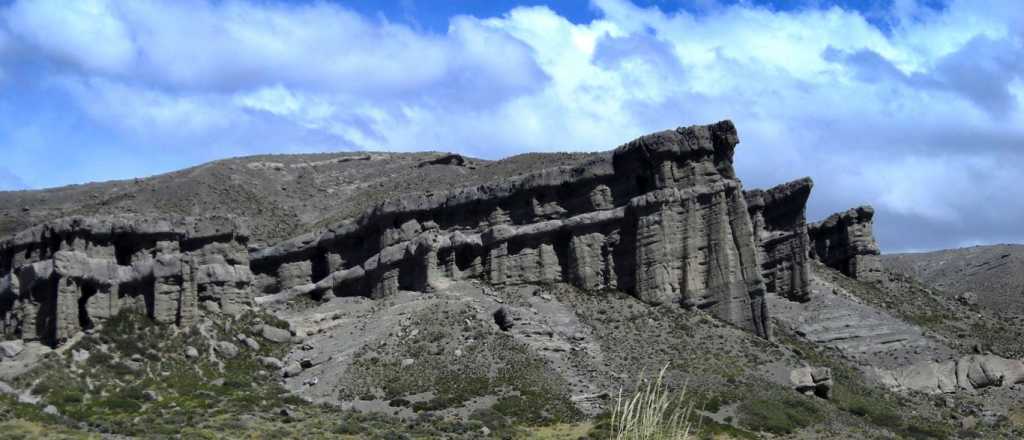 Las formaciones rocosas que emulan castillos gigantes en Mendoza