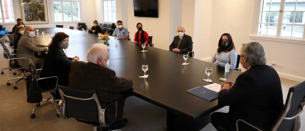 Los terapistas le avisaron al Presidente que se est&aacute;n quedando sin recursos